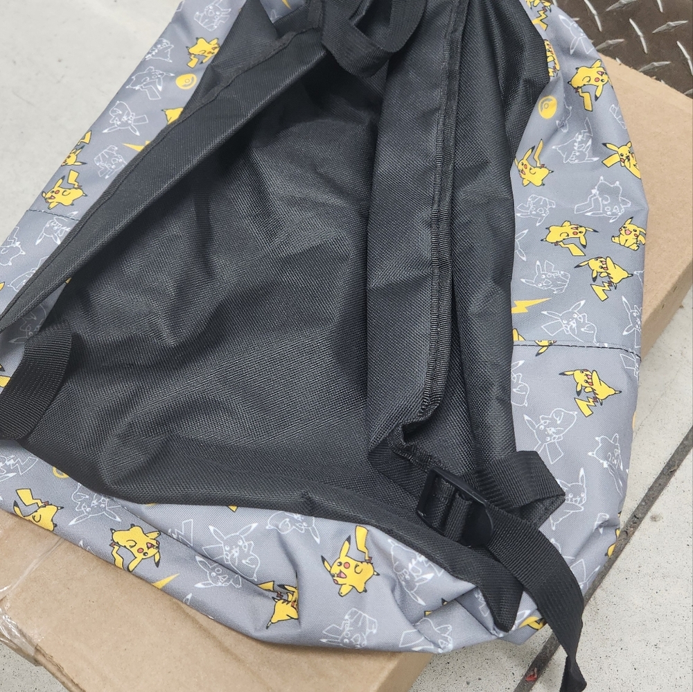 Pikachu Pokémon Backpack - Picture 3 of 3